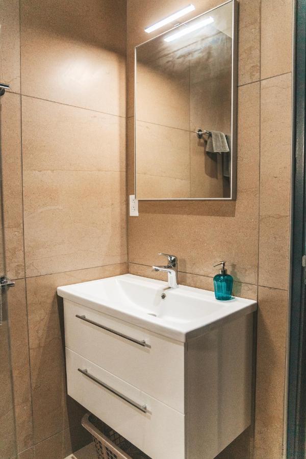 Gray Door Apartments - Adults Only Palm Beach Exterior photo